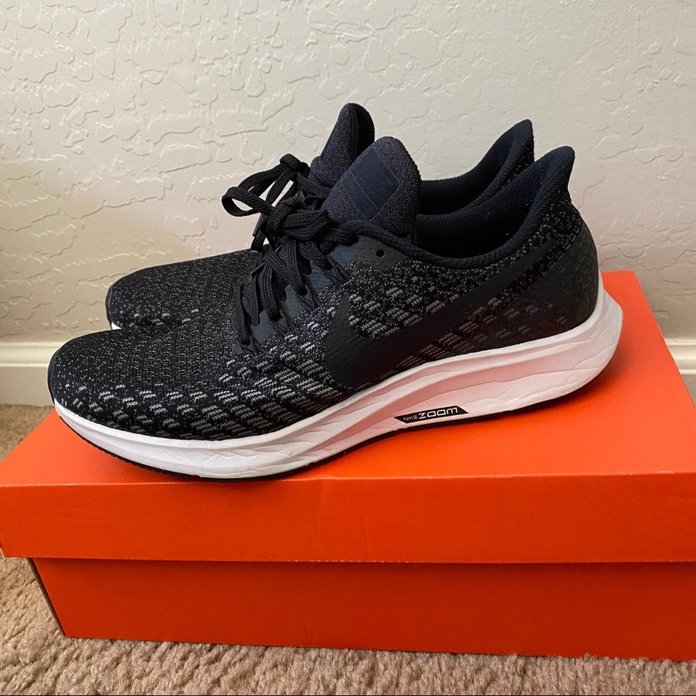 Black Nike Pegasus 35